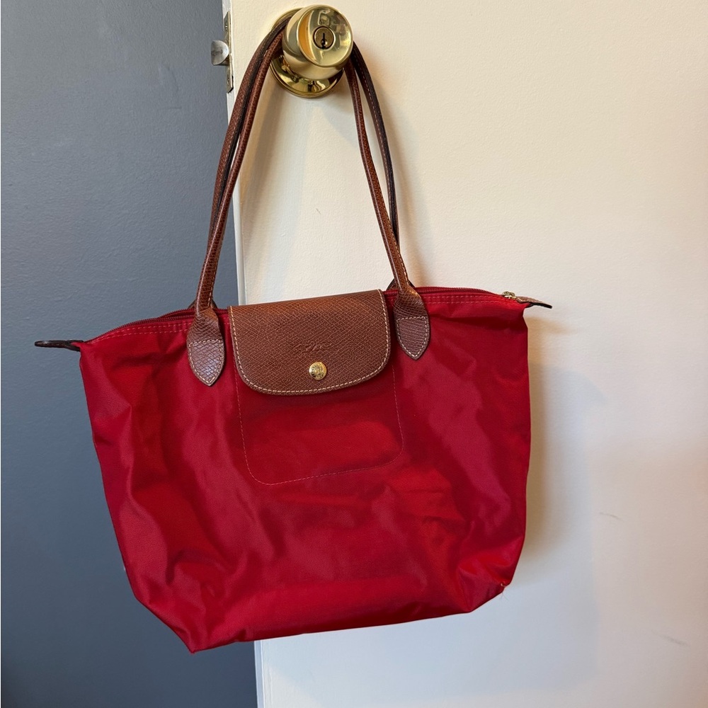 Longchamp Le Pliage Medium Tote – Red Nylon w/ Leather Trim